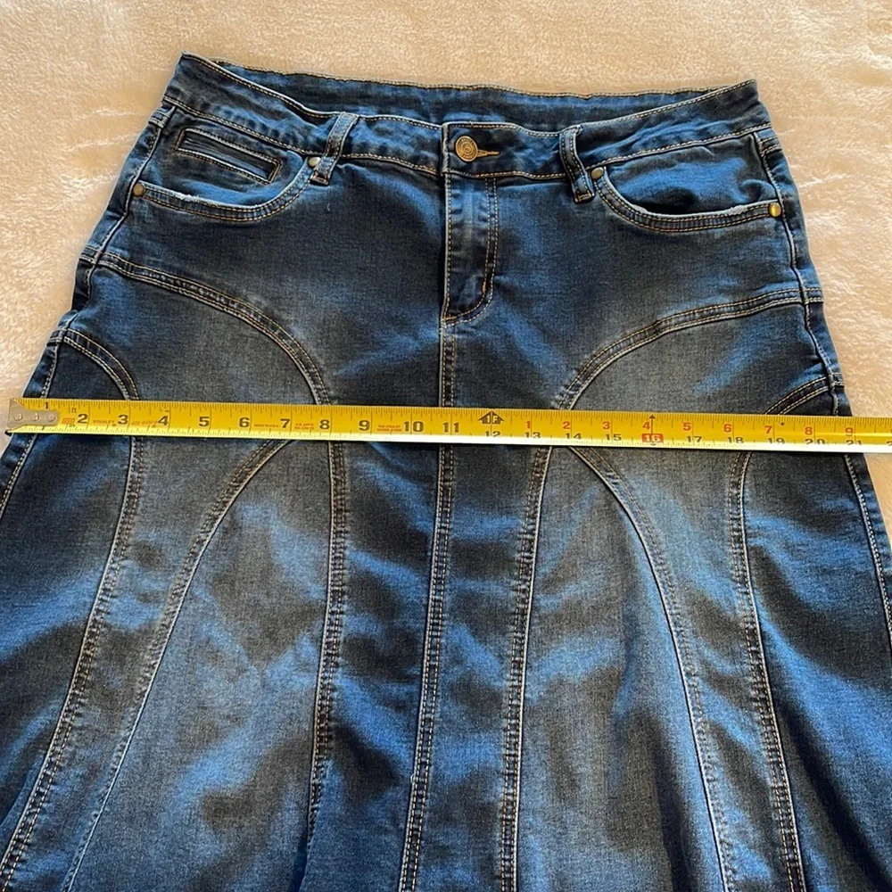 Esteez Women’s Denim Stretch Midi Skirt With Bottom Flare/Detailed StitchSize 10 - Picture 4 of 11